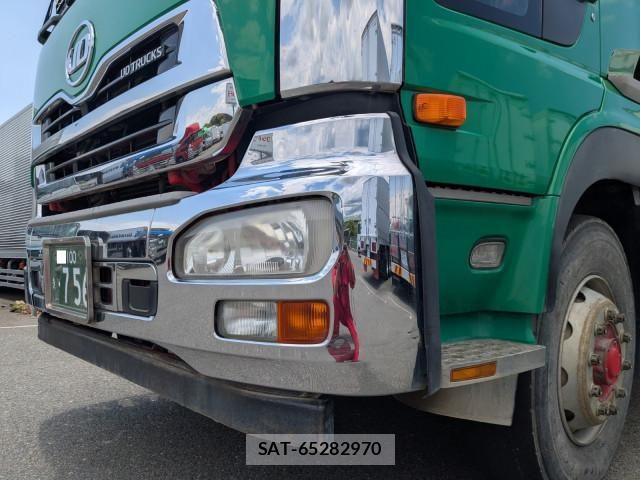 Nissan QUON 2013-06 7252022-25