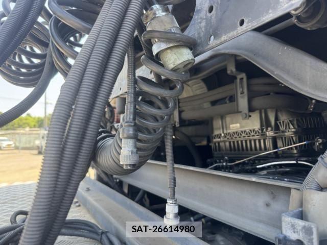 Nissan QUON 2019-03 7252017-14