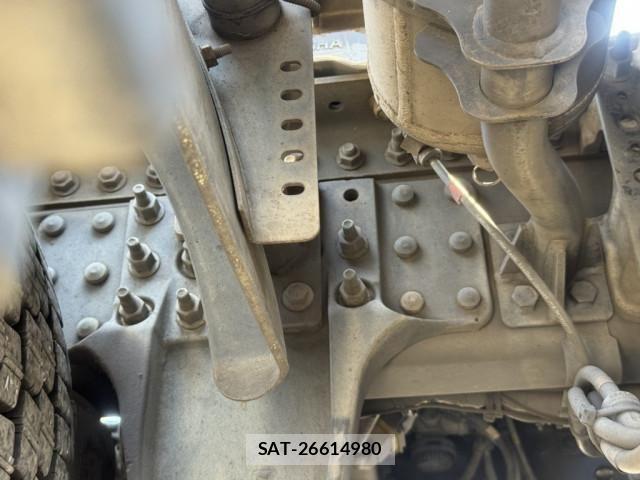 Nissan QUON 2019-03 7252017-16