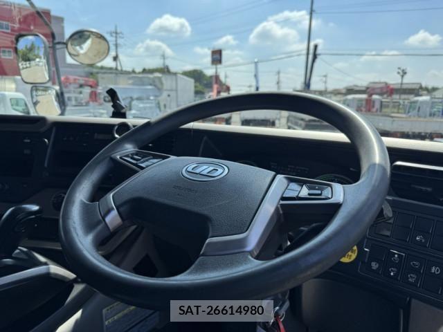 Nissan QUON 2019-03 7252017-25