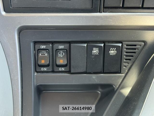 Nissan QUON 2019-03 7252017-27