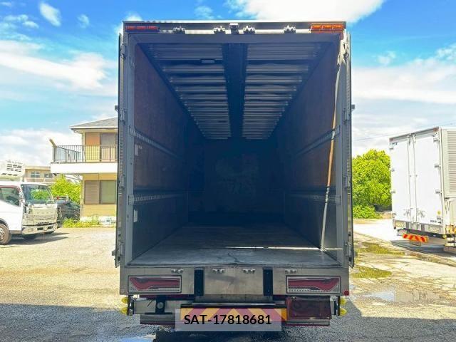 Nissan QUON 2020-06 7252013-20