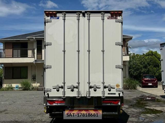 Nissan QUON 2020-06 7252013-4