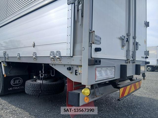 Nissan QUON 2022-06 7252014-14