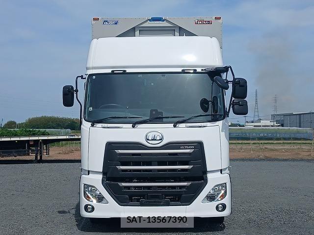 Nissan QUON 2022-06 7252014-1
