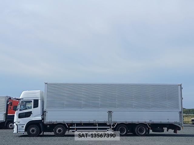 Nissan QUON 2022-06 7252014-7