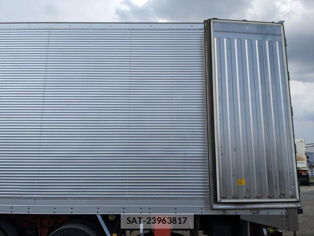 Nissan QUON 2015-01 7252020-18