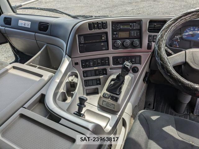 Nissan QUON 2015-01 7252020-27