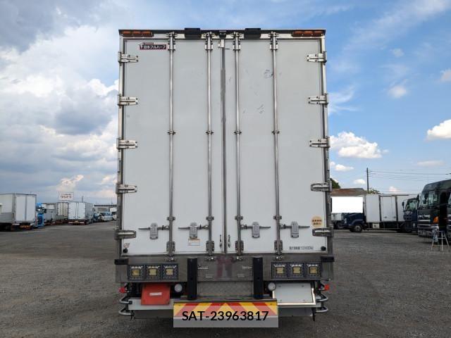 Nissan QUON 2015-01 7252020-4