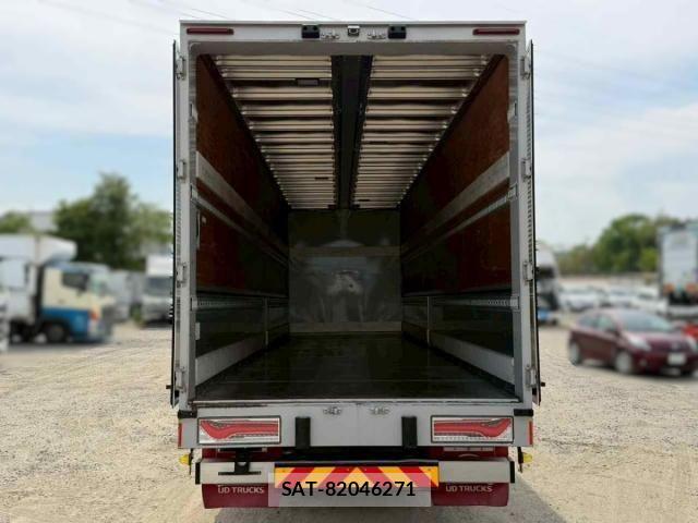 Nissan QUON 2022-03 7272764-6