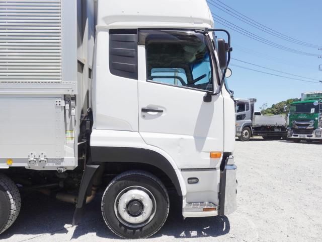 Nissan QUON 2015-09 7269160-3