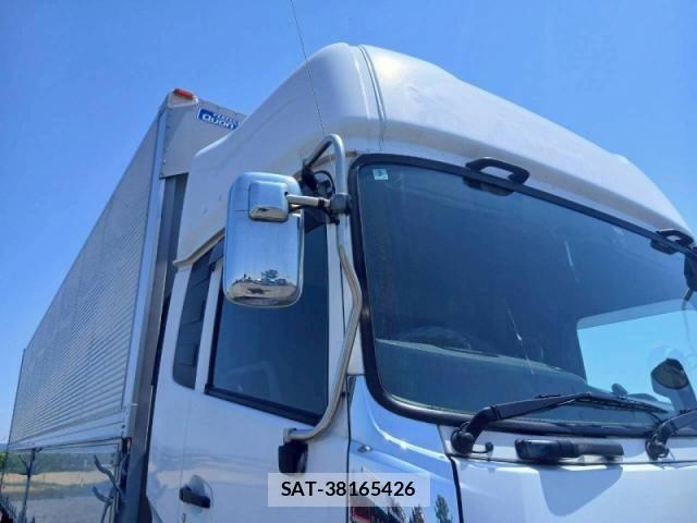 Nissan QUON 2019-03 7272763-9