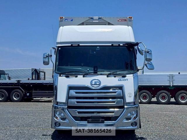 Nissan QUON 2019-03 7272763-1