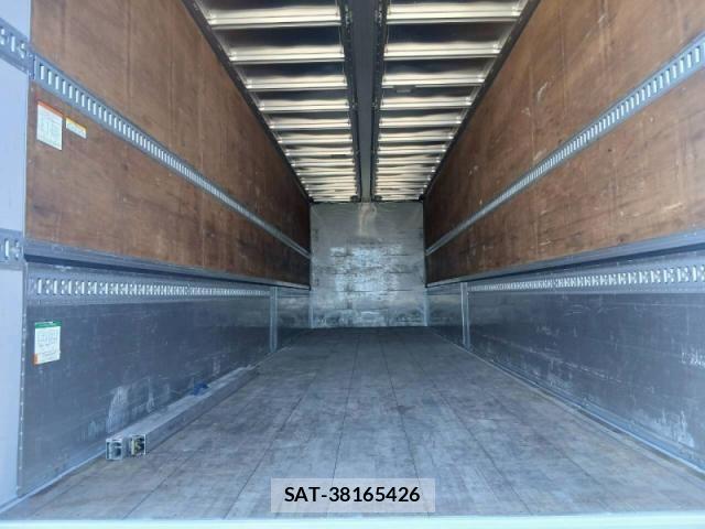 Nissan QUON 2019-03 7272763-25