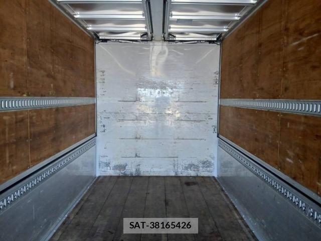 Nissan QUON 2019-03 7272763-29