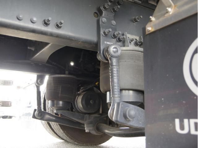 Nissan QUON 2023-02 7306694-10