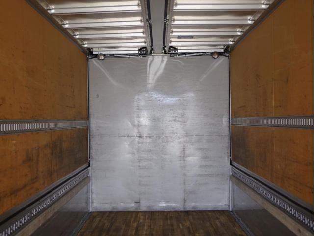 Nissan QUON 2023-02 7306694-12