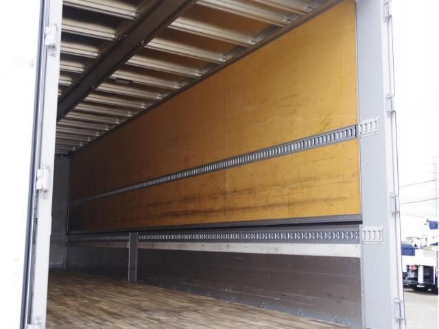 Nissan QUON 2023-02 7306694-15