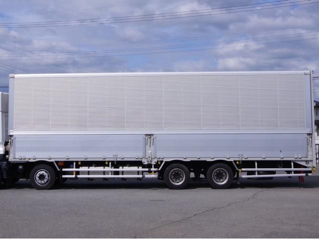 Nissan QUON 2023-02 7306694-19