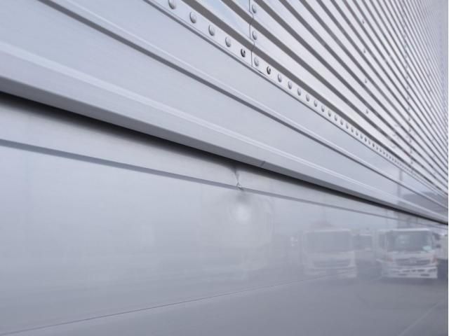 Nissan QUON 2023-02 7306694-21