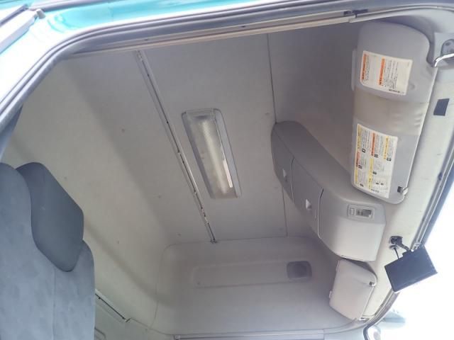 Nissan QUON 2021-03 7306696-12