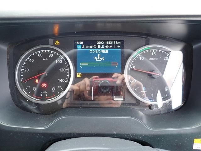 Nissan QUON 2021-03 7306696-14