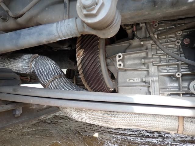 Nissan QUON 2021-03 7306696-26