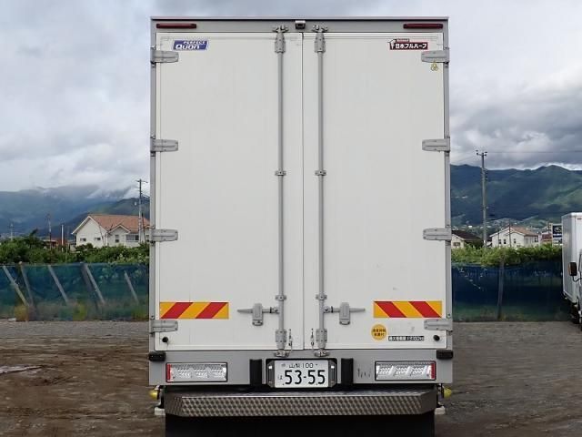 Nissan QUON 2021-03 7306696-5