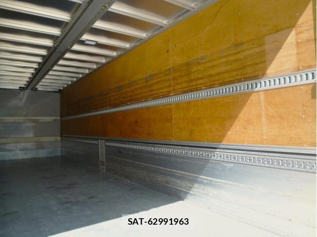 Nissan QUON 2020-11 7359441-14
