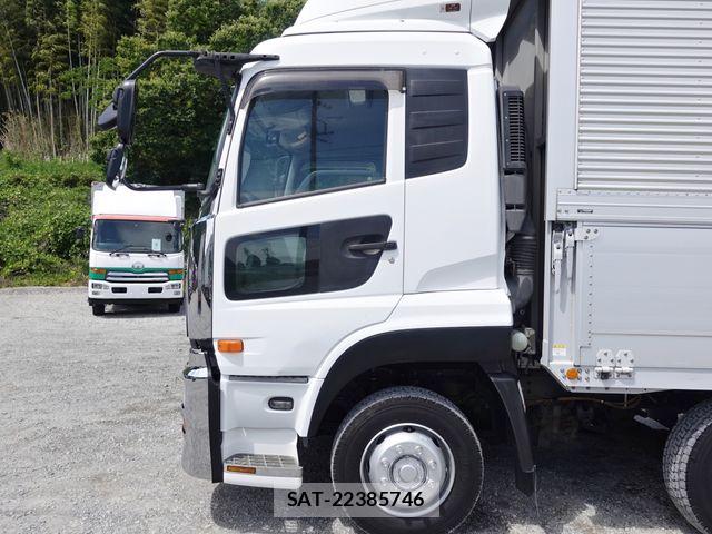 Nissan QUON 2016-08 7359444-10