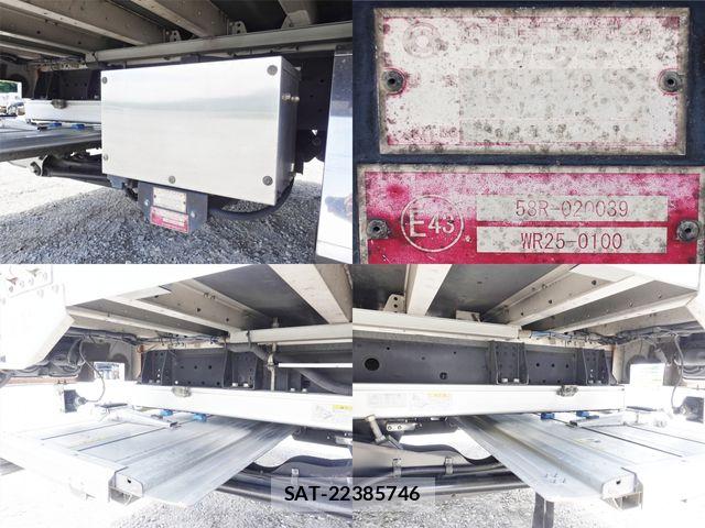 Nissan QUON 2016-08 7359444-21