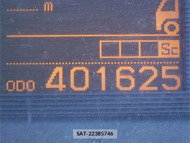 Nissan QUON 2016-08 7359444-27