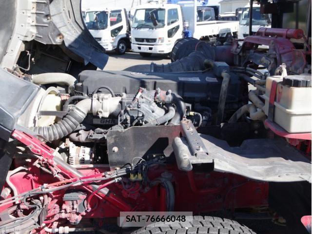 Nissan QUON 2017-09 7359440-22