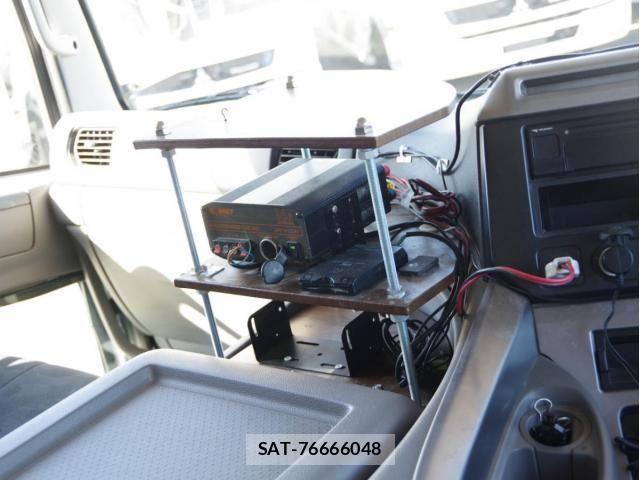 Nissan QUON 2017-09 7359440-27
