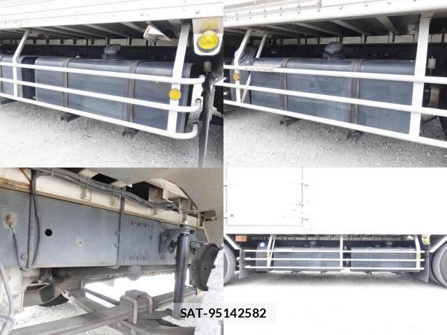 Nissan QUON 2018-10 7359448-23