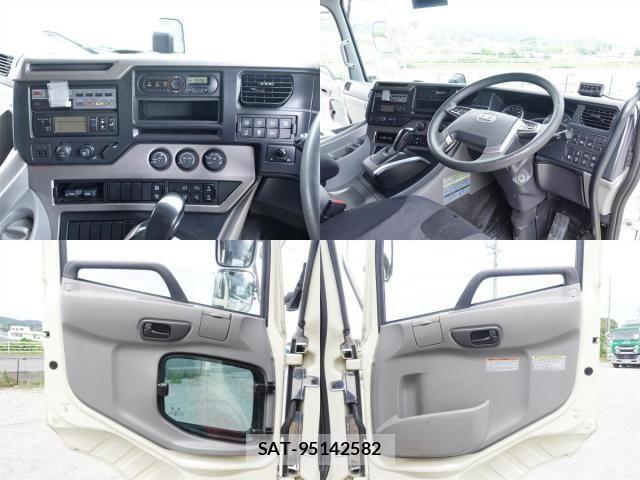 Nissan QUON 2018-10 7359448-25