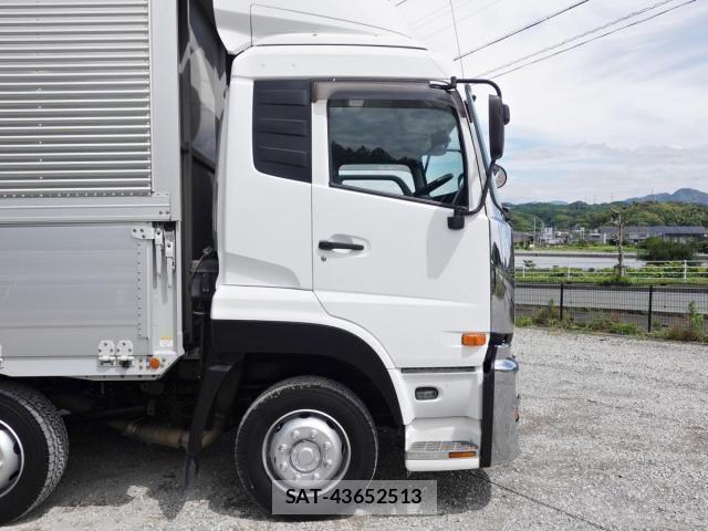 Nissan QUON 2016-08 7359446-6