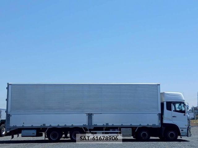 Nissan QUON 2019-03 7359443-3