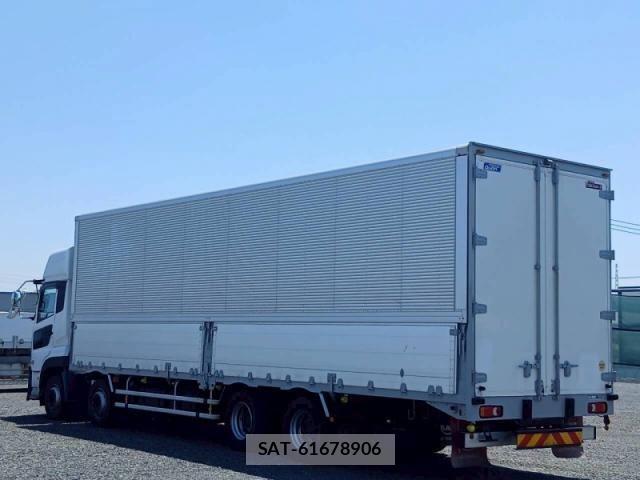 Nissan QUON 2019-03 7359443-6