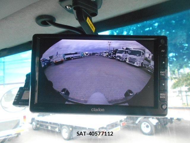 Nissan QUON 2015-04 7359438-14