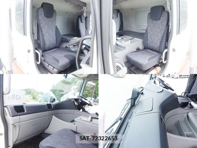 Nissan QUON 2018-10 7359445-23