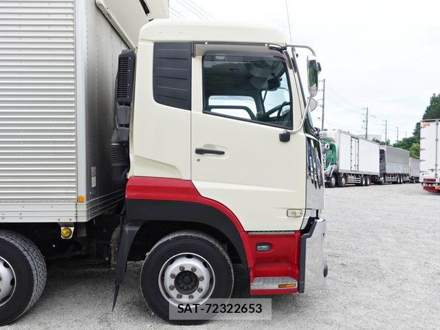 Nissan QUON 2018-10 7359445-2