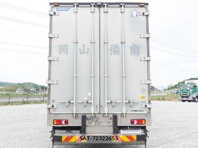 Nissan QUON 2018-10 7359445-6