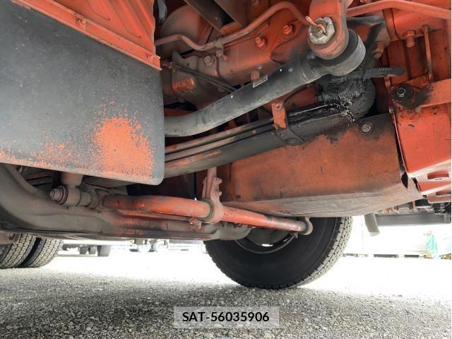 Nissan QUON 2017-03 7359449-20