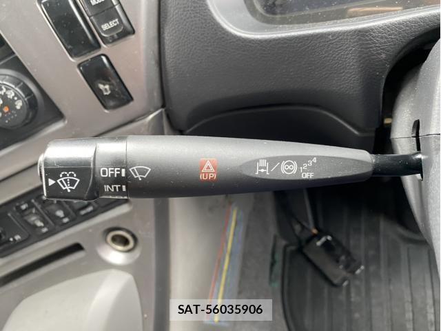 Nissan QUON 2017-03 7359449-24