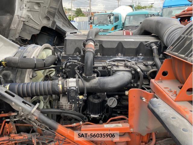 Nissan QUON 2017-03 7359449-26