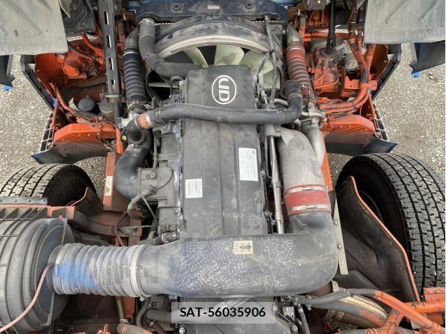 Nissan QUON 2017-03 7359449-27