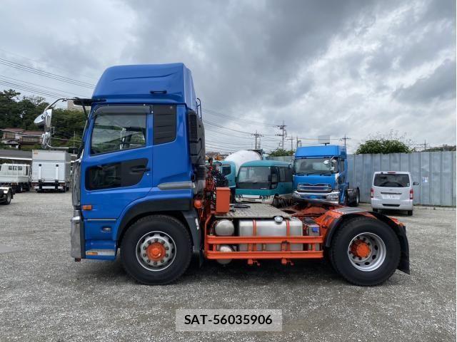 Nissan QUON 2017-03 7359449-5
