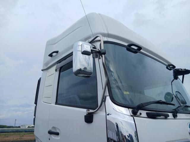 Nissan QUON 2019-09 7383927-10