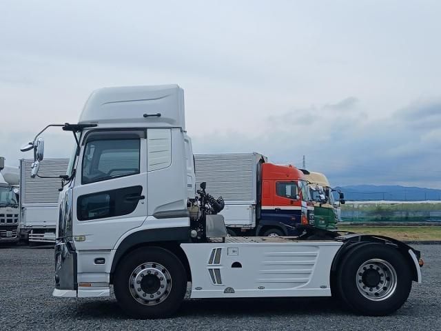 Nissan QUON 2019-09 7383927-8